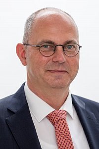Dr. med. Rdiger Neef